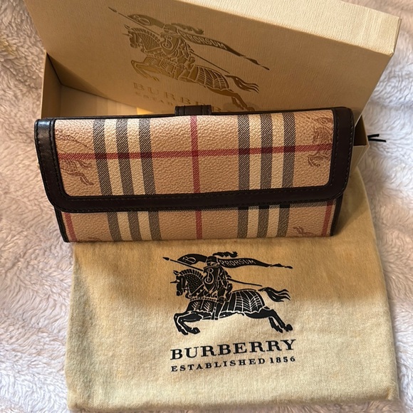 Burberry Handbags - Authentic Burberry Women Long wallet 2fold